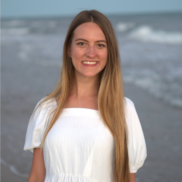 Meet your Posher, Haley - Picture 1 of 2